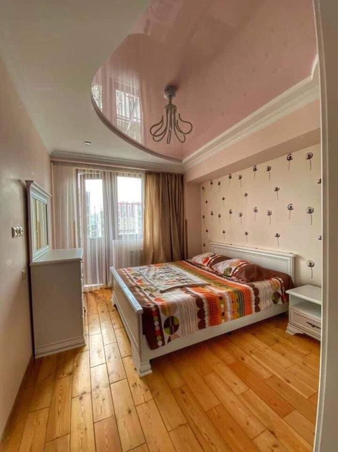 Apartment Dolphin Batumi Exterior foto