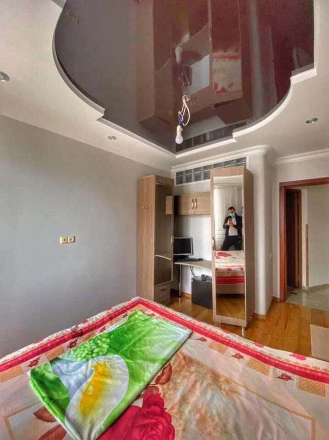 Apartment Dolphin Batumi Exterior foto