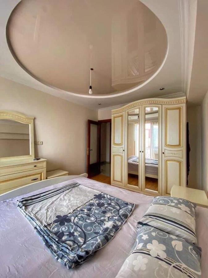Apartment Dolphin Batumi Exterior foto