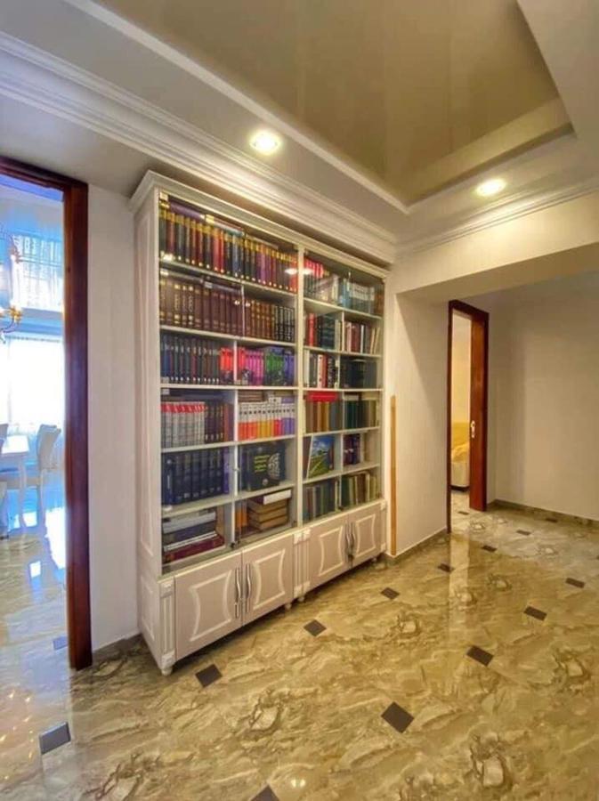 Apartment Dolphin Batumi Exterior foto